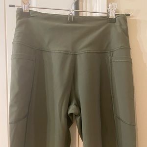 VS Knockout Olive Green - Small